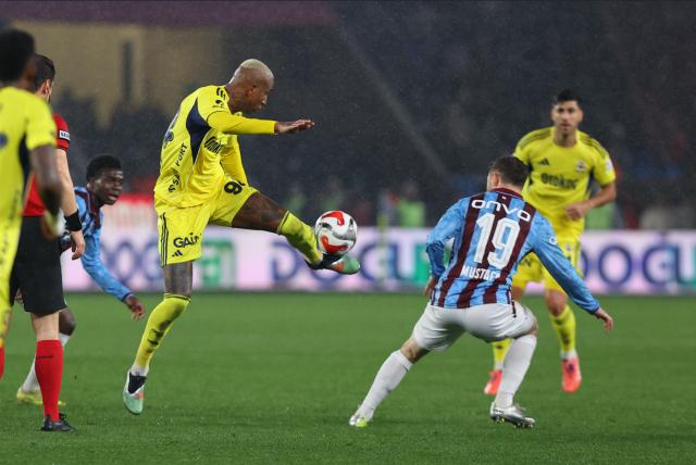 Günün spor sayfalarından öne çıkanlar (15 Şubat 2026 spor haberleri)