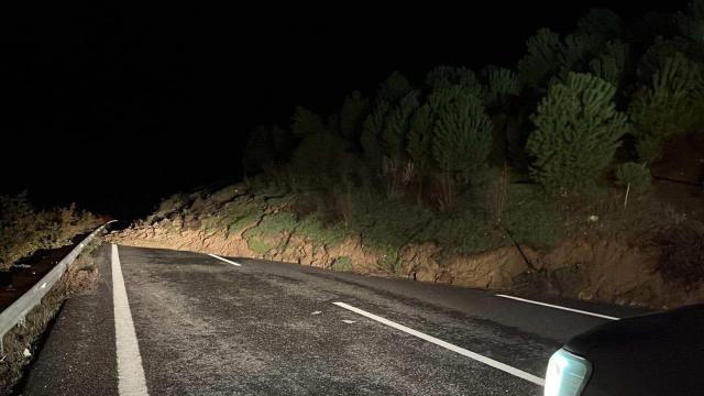 İstanbul-İzmir Otoyolu heyelan nedeniyle ulaşıma kapatıldı