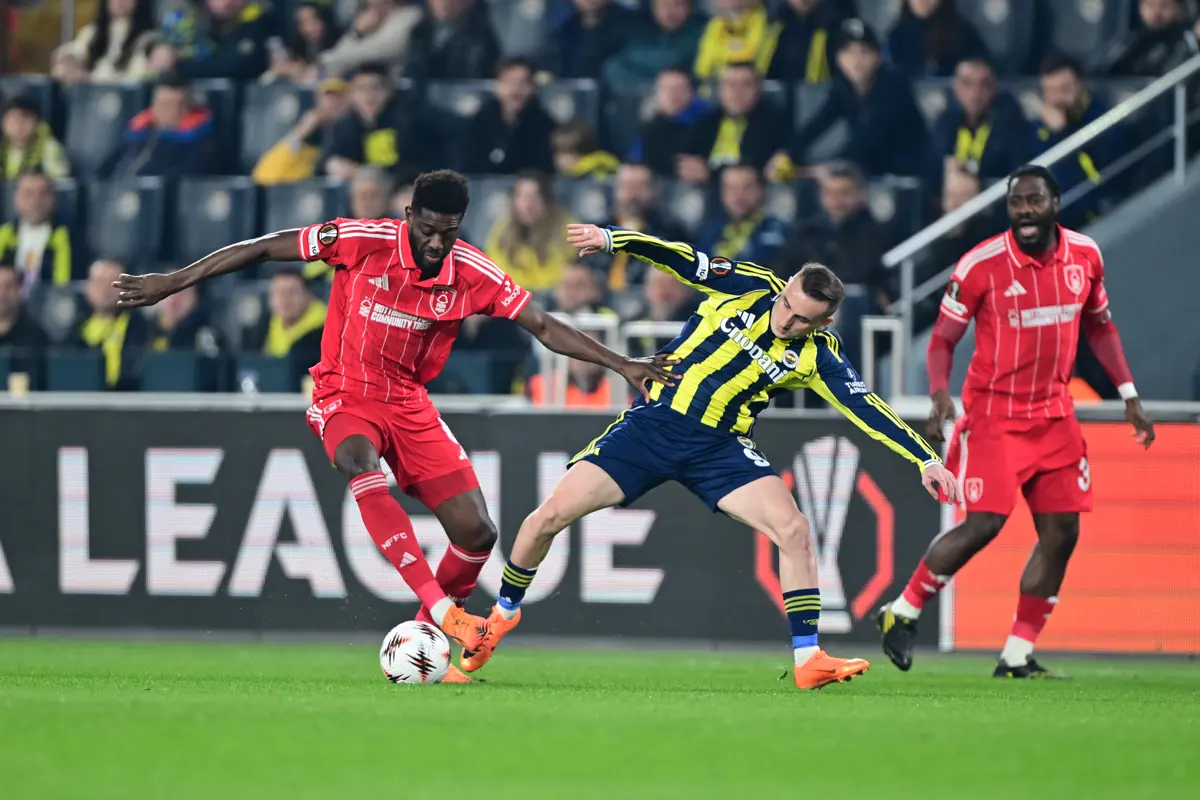 Kadıköy'de üç gol, Fenerbahçe, Avrupa Ligi'nde turu zora soktu