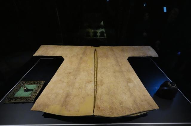 Kutsal emanet Hırka-i Şerif ziyarete açıldı