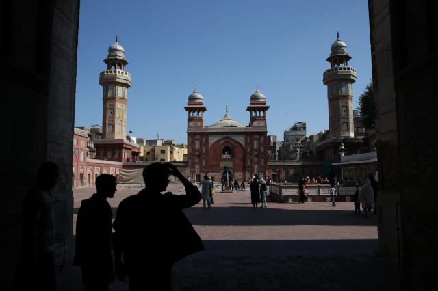 Babürlerin izlerini taşıyor. 300 yıldır ayakta