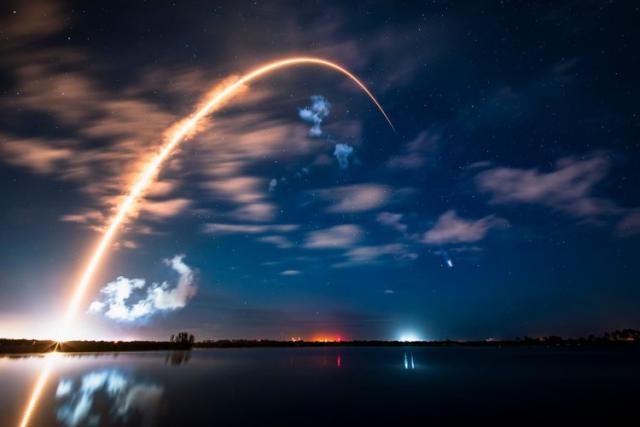 SpaceX roketinin atmosfere bıraktığı lityum bulutu endişe yarattı