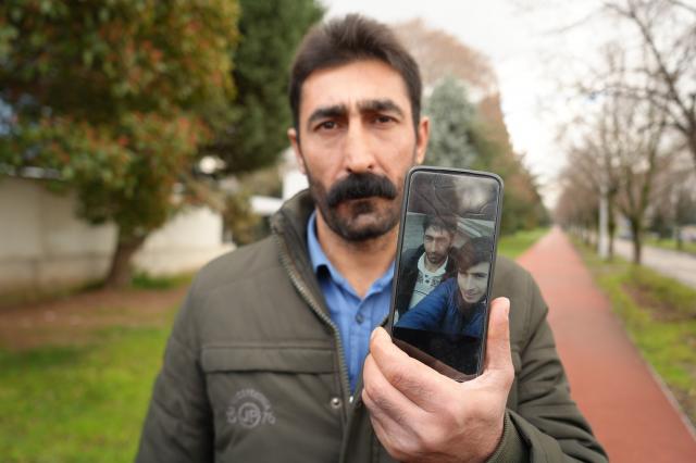 Yıllar önce çekilen fotoğraf hayatını kararttı. Baba ve bebeğine saldıran sanıkla aynı karede