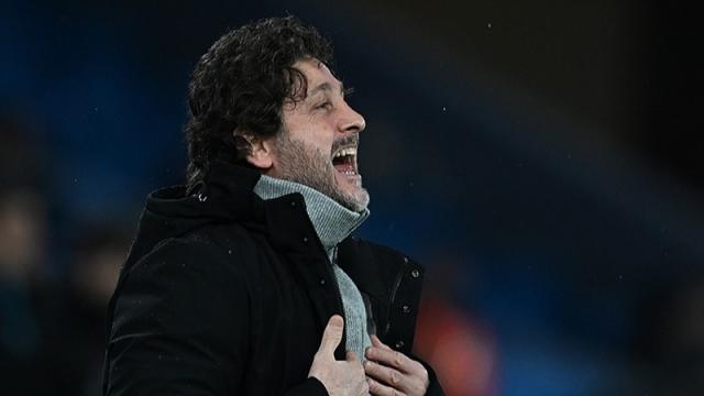 Fatih Tekke'den taraftara sitem. 