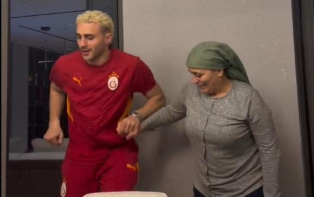 Barış Alper Yılmaz ve annesinden horon şov