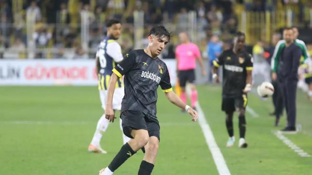İstanbulspor'un genç futbolcusu Baran Alp Vardar kansere yenik düştü