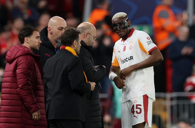 Galatasaray'da Victor Osimhen'in kaçıracağı maçlar belli oldu. Taraftarları endişelendiren durum