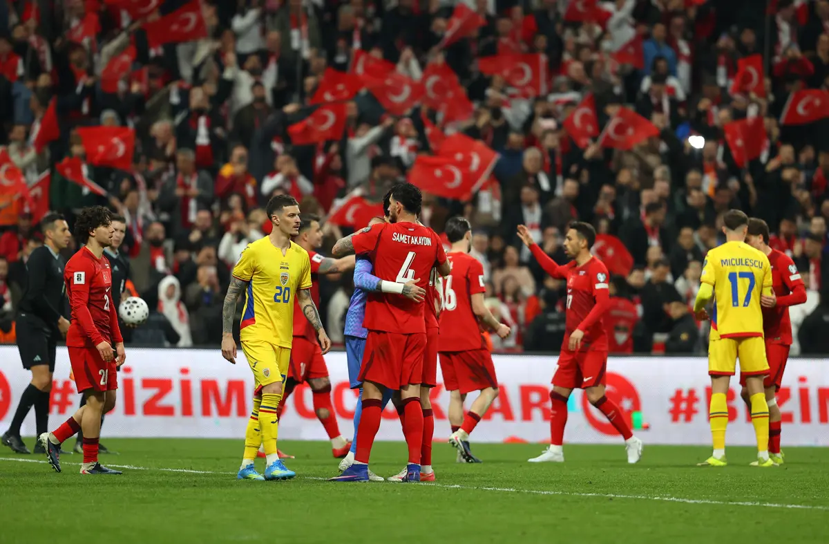 Milli takımlarını yerden yere vurdular. 