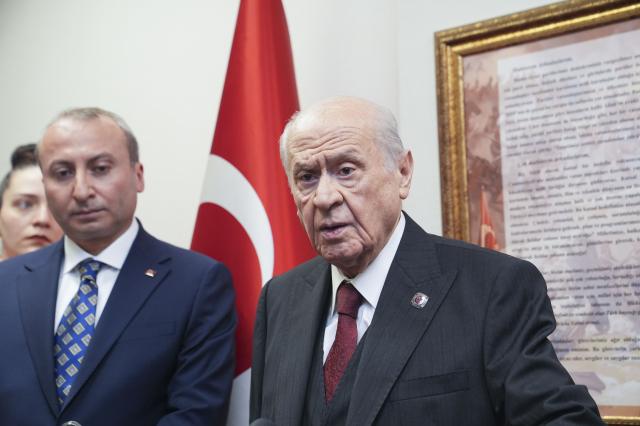 Bahçeli'den İzzet Ulvi Yönter açıklaması: İstifa küskünlüğe dayalı değil