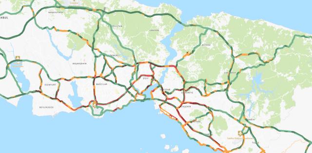 Trafiğe yağmur etkisi. Adım adım ilerliyor