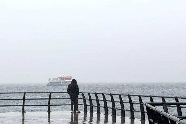İstanbul'da yağmur hiç durmuyor. AKOM'dan uyardı: Zorunlu olmadıkça trafiğe çıkmayın