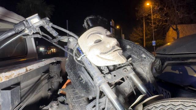 İstanbul'da V for Vendetta'ya trafikten men