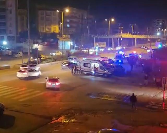 Alkollü sürücü trafiği altüst etti, 3 polisi yaraladı. 1 milyon 292 bin lira para cezası