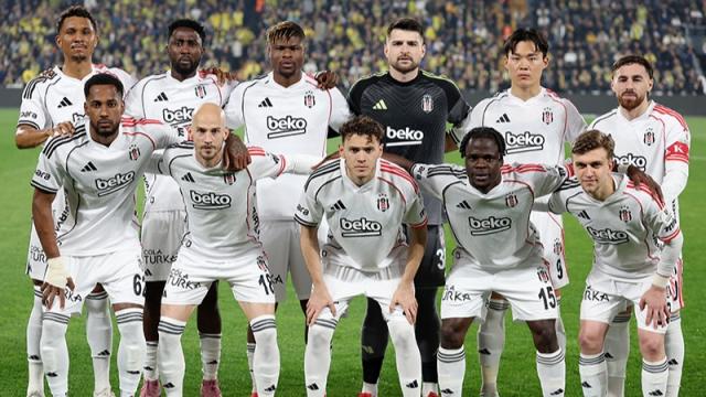 Beşiktaş'ta korkutan sakatlık. Kafa travması nedeniyle hastaneye götürüldü