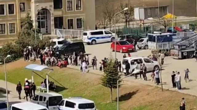Siirt'te sitede aidat kavgası çıktı. Yaralılar var