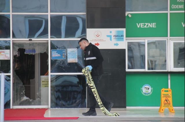 Antalya'da belediyeye pompalı tüfekle saldırı
