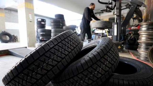 Bakanlık duyurdu. Kış lastiği takma zorunluluğu ne zaman bitecek?