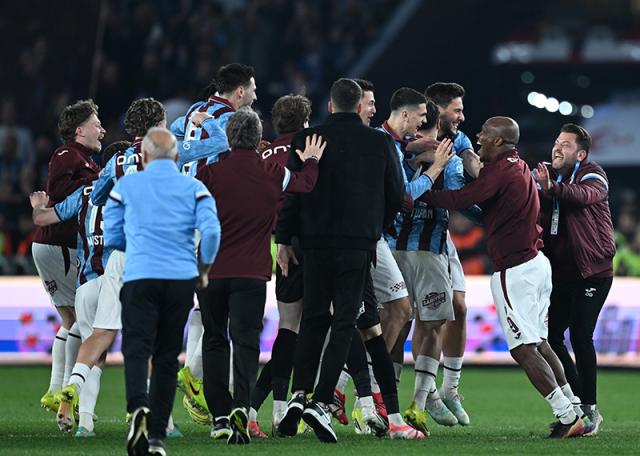 Bir yılda krizden zirveye. Trabzonspor'da şampiyonluk hesapları