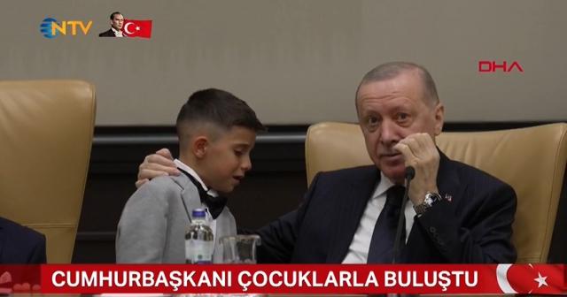 Cumhurbaşkanı Erdoğan Külliye'de çocuklarla bir araya geldi. Külliye'de duygusal anlar...

