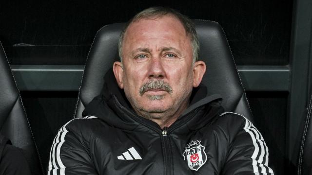 Sergen Yalçın'ndan camiaya mesaj. 