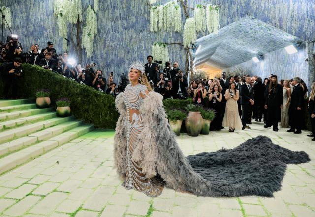 Met Gala'da ünlüler geçidi. Tema: Moda sanattır