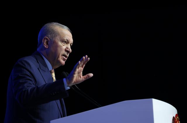 Cumhurbaşkanı Erdoğan: İsrail, insanlığın ortak değerlerini ayaklar altına almaktadır