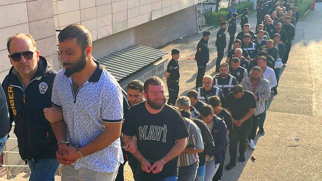 Çetelere 48 milyar liralık darbe: Kirli paranın yönünü değiştirip akladılar, 319 kişi tutuklandı