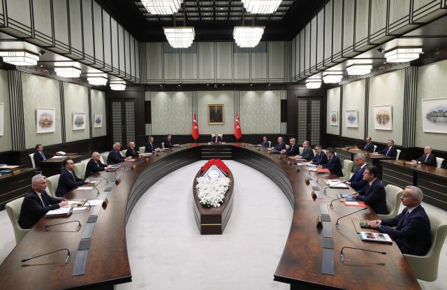 Kabine bugün toplanıyor: Gündemde hangi konular var?