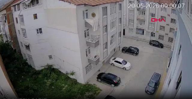 Malatya'da 5,6'lık deprem. Sarsıntı ve panik anları kamerada