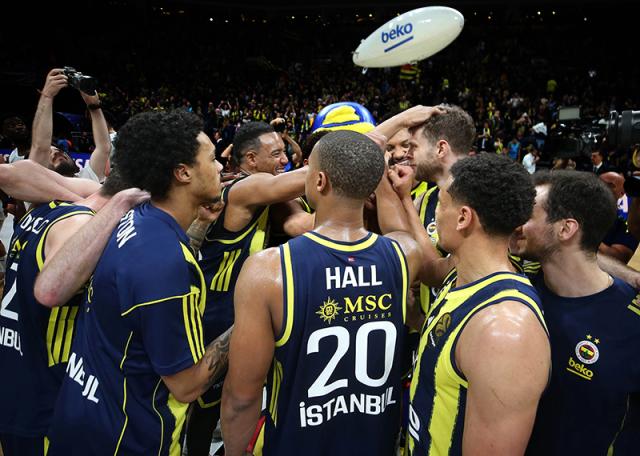 EuroLeague'de Final Four heyecanı. Olympiakos-Fenerbahçe Beko maçı