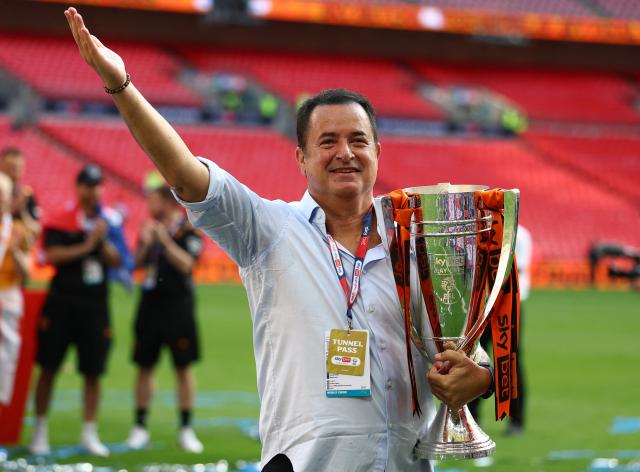 Hull City şampiyon oldu. Süper Lig devi parayı kaptı