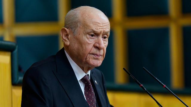 Bahçeli'den Çorum FK'ya tebrik