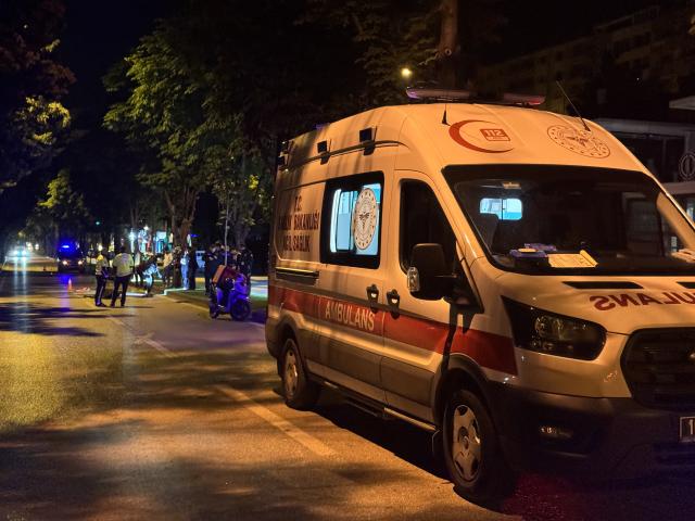 Refüje çarpan motokurye hayatını kaybetti