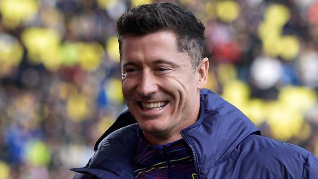 Robert Lewandowski'nin eşi, transfer ateşini yaktı. 