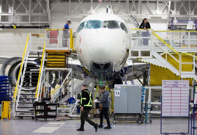 Gökyüzünde 22 saat: Airbus'ın yeni devi ilk kez havalandı