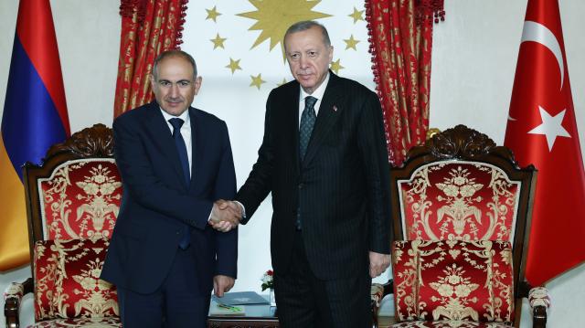 Cumhurbaşkanı Erdoğan, Ermenistan Başbakanı Paşinyan ile görüştü