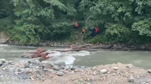 Aranan kayıp kişi ölü bulundu. Arama ekibinin botu devrildi, bir personel hayatını kaybetti