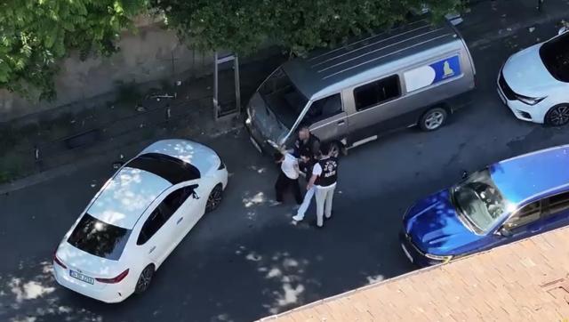 13 yaşındaki çocuk çaldığı minibüsle İstanbul turu yaptı; polis havadan takiple yakaladı
