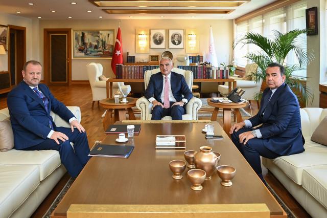 Bakan Ersoy, RTÜK Başkanı Daniş ile görüştü