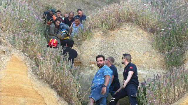 İstanbul'da yamaç paraşütü kazası. Biri çocuk 2 kişi kayalıklara çarparak yaralandı