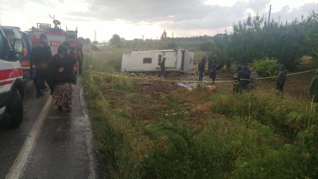 Isparta'da tur otobüsü devrildi. 4 kişi öldü, 15 kişi yaralandı