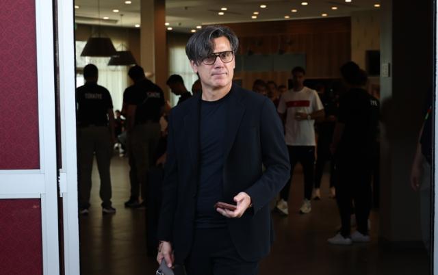 ABD'de Türk taraftarlardan Montella'ya tepki. 