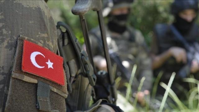 Fırat Kalkanı Harekatı bölgesinde rahatsızlanan asker şehit oldu