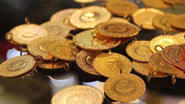 72 milyon liralık altını eliyle dolandırıcılara teslim etti