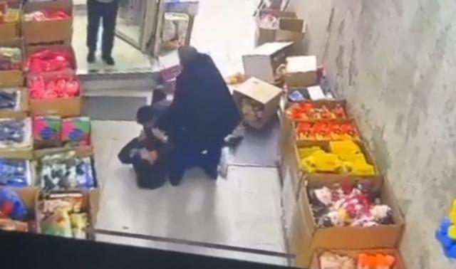 Komşu esnafların müşteri rekabeti kavgayla bitti