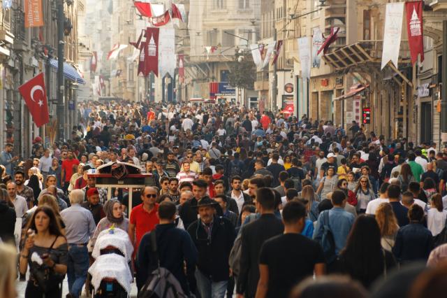 Türkiye, dünyadan daha uzun yaşıyor. TÜİK açıkladı, kadın ve erkeklerin ömür süresi belli oldu