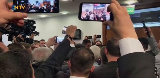 Terörsüz Türkiye süreci | Çerçeve yasa görüşmesi öncesinde komisyon salonu önünde gerginlik