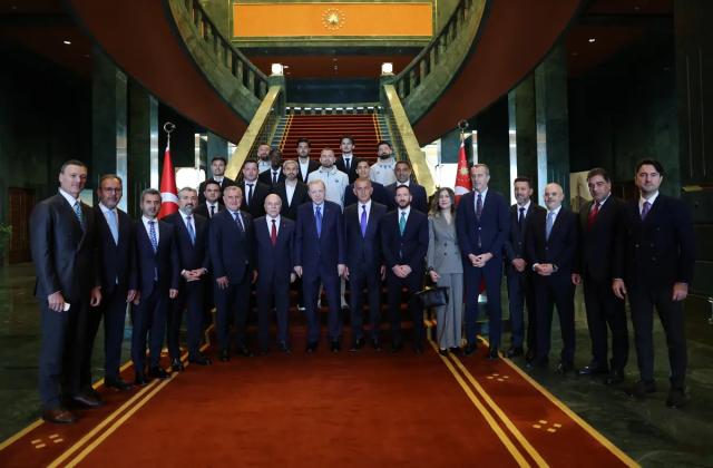 Cumhurbaşkanı Erdoğan Süper Lig'in yeni ekiplerini kabul etti