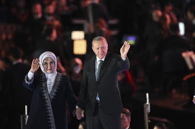 Cumhurbaşkanı Erdoğan: Çeyrek asrı devirmenin gururunu yaşıyoruz