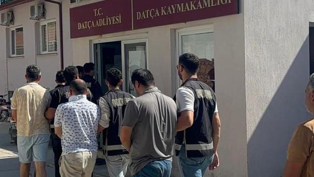 Yurt dışına kaçmaya çalışıyorlardı. 9 FETÖ'cü